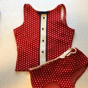 Adorable vintage 2 piece!